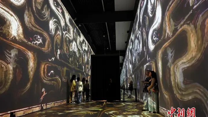 马王堆国宝大展成暑期热门打卡地 472件珍品引观展热潮