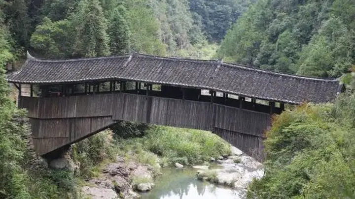 一路顺游，去看泰顺最古老的廊桥