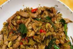 雪菜肉丝,这盘“米饭杀手”让我连干了三碗饭,成本不到10块钱