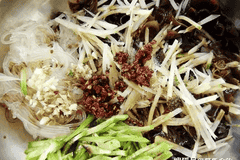 夏夜嘴馋又怕胖?清代"拌三丝"救你!脆嫩爽口不长肉,比沙拉管用100倍