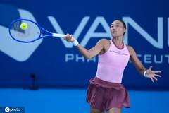 WTA雅典站-郑钦文0-2不敌三号种子 交锋首败无缘四强