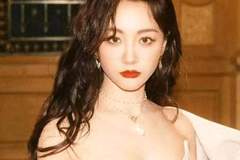 杨蓉写真曝光:颜值身材双在线,娇小身段藏着火辣气场