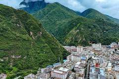 康定漫游:跑马山情歌回响·木格措雪山海子的康巴秘境