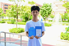 广州中考699分男生私改志愿读中职 成2026级新生注册仪式亮点 立志当程序员不惧AI冲击