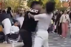 男子上海迪士尼劝阻吸烟被打，他把景区告了，要求书面道歉！此前打人者已道歉并赔偿1万元