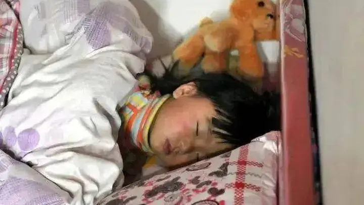 晚上十点以后才入睡的孩子，会出现这三大危害，家长不要掉以轻心
