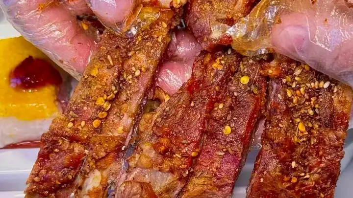 张北找对这家店!鲜醇烤羊肉拿捏住草原味蕾体验