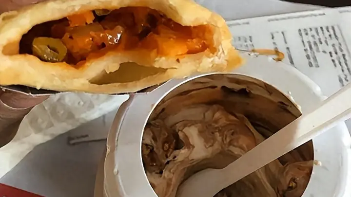 美国麦当劳靠牛肉汉堡出圈，到印度直接全换土豆素食，差别太大