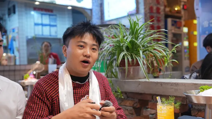 对话当事人 | “李要得”：打车到拉萨把屁股都坐痛了，因为重庆选择了“黄色法拉利”