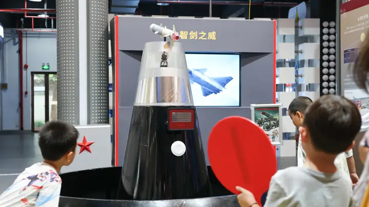 二孩家庭暑假“时空折叠术”:大宝嫌吵二宝满地跑?这样安排绝了