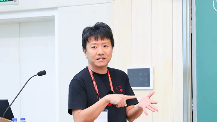 2026国际数学家大会菲尔兹奖出炉 中国数学家王虹邓煜双双斩获,系中国籍首次同届获奖