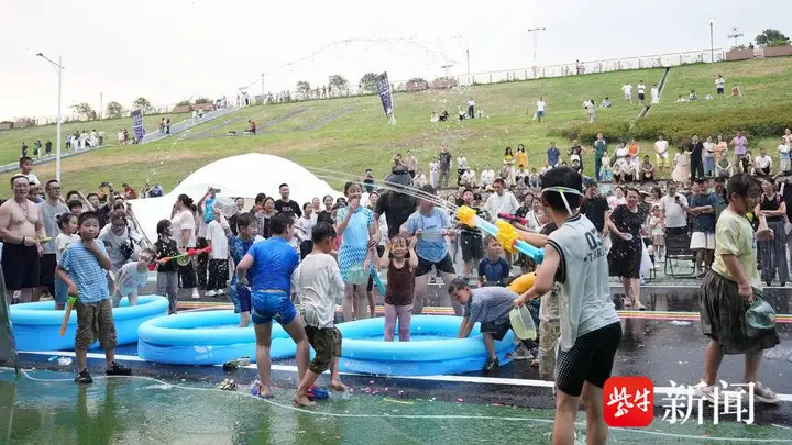南京金牛湖夏日文旅活动启幕 五大水上项目加烟花秀打造五周消暑盛宴