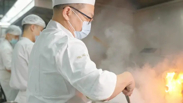 粤菜师傅赛事以赛促育才 陶陶居总厨李法生传承半世烟火守本味