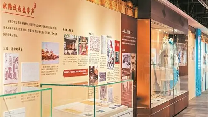 广州华侨博物馆粤剧出海主题展开展 百件藏品勾勒文化传播历程