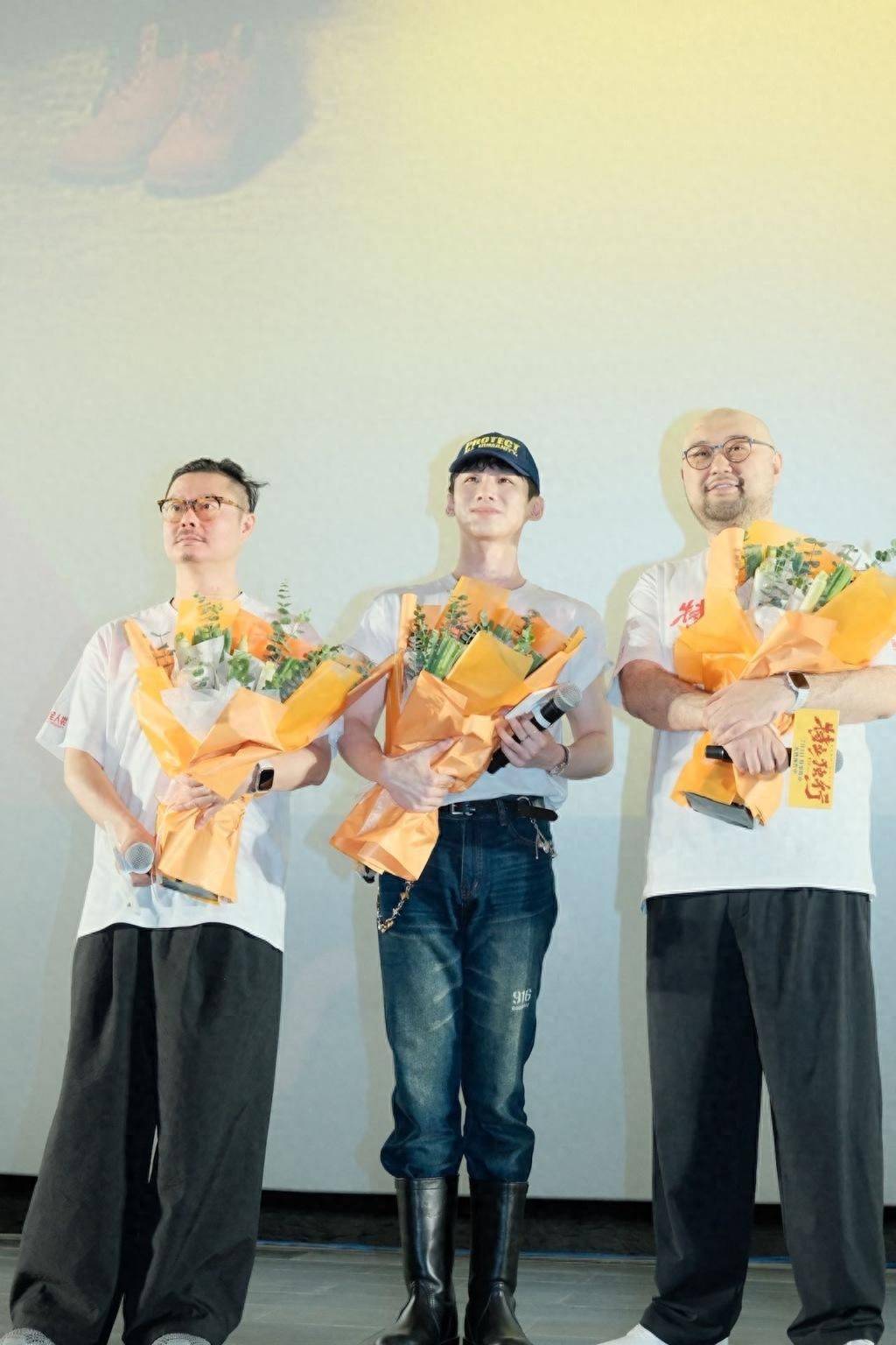 星光岛｜一天偶遇半个娱乐圈！暑期游刚开场，青岛“含星量”就爆了，电影路演、演唱会、四剧组同城取景