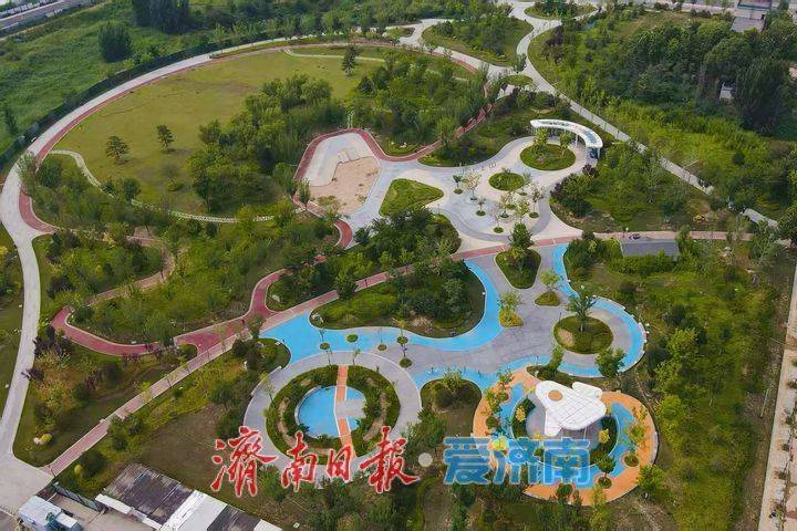芳草绵延环步道 悦动绿谷尽显盛夏生机