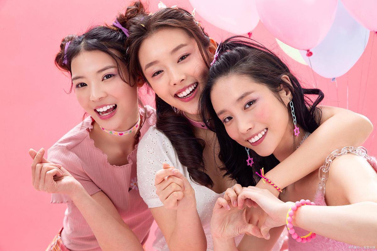 因老大是女儿不是儿子，没钱全家还催二胎怎么办？评论区网友吵翻天