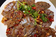 解锁牛肉新吃法—凉拌牛肉,秘方全在这碗红油里,冷藏一夜更入味!