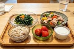 主食找到了！研究：他们吃了一个月“高质量碳水”，身体年轻4岁