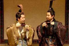 刘璋为什么不听别人的劝告非要请刘备入川？