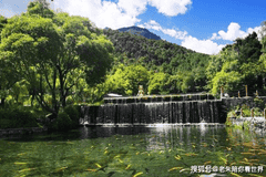玉水寨，丽江古城河水主要的水源头之一，是纳西族古建筑和传统生活展示。