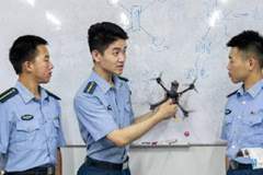 空军预警学院学员暑期赴基层一线加钢淬火