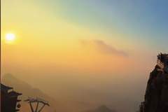 00后小伙入选河南老君山月薪6万云海观察员，全网质疑萝卜岗，景区正面回应