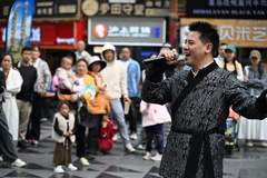 “有情有‘艺’康定人”街头文化活动阶段性收官