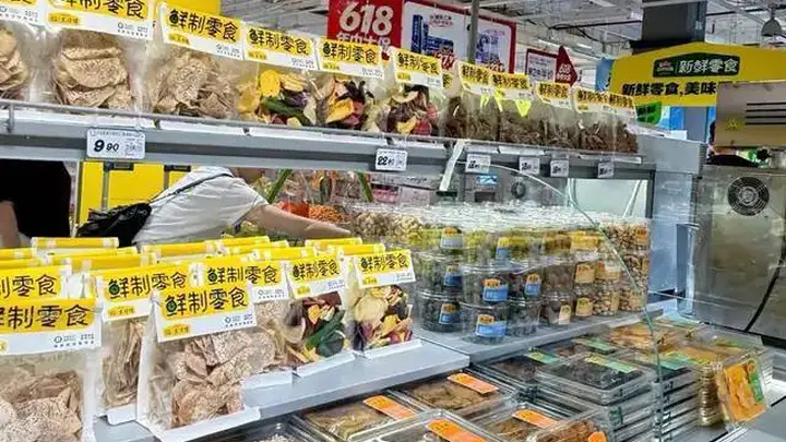抢“鲜”入局，便利店也想啃下“新鲜零食”这块硬骨头？