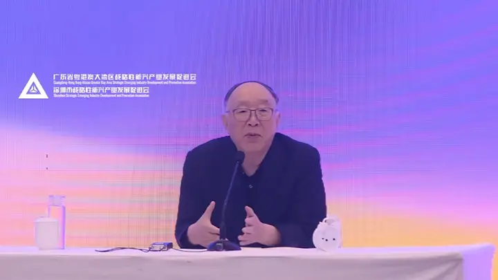 黄奇帆最新演讲:AI时代,最稀缺的5类人才