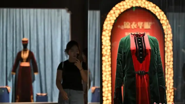 亚美尼亚百余件文物首次大规模亮相山西