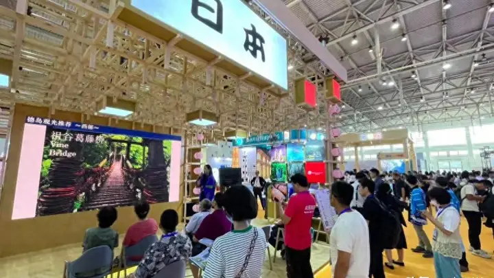 访日游客五年来暴跌60%！失去中国游客，日本6.6万亿巨坑拿什么填