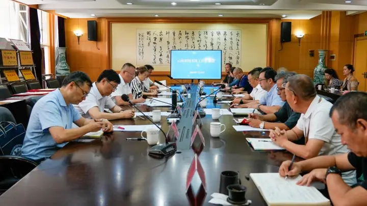 省文化和旅游厅主要领导赴省图书馆调研