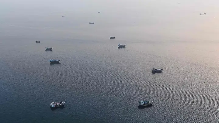 释新闻|从港口东迁到重修废弃管道,海湾诸国如何摆脱对霍尔木兹的依赖?