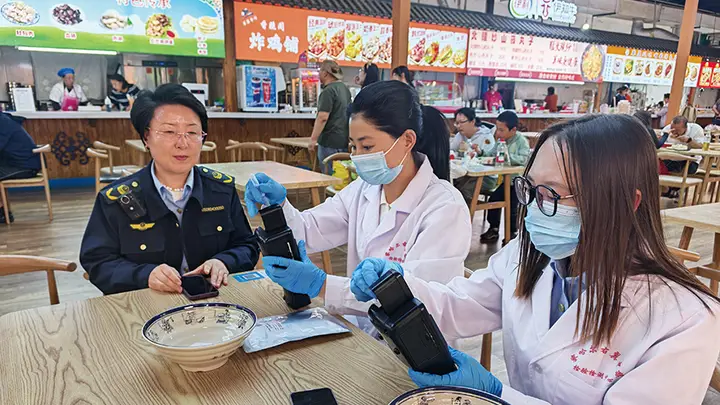 察右中旗:紧盯舌尖小事 让游客玩得更尽兴