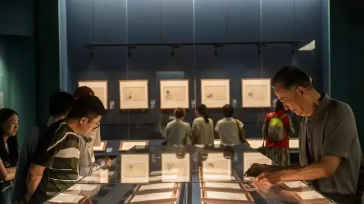 丰子恺《护生画集》六册原作首次完整亮相国展 尽显简拙笔墨间的生命关怀与文脉深意
