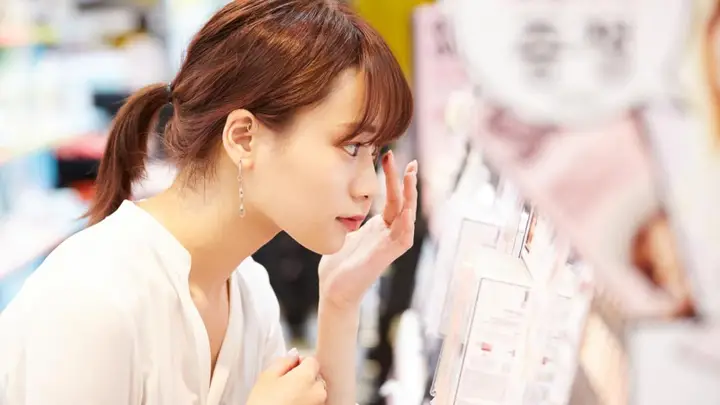 美妆消费决策迎来新拐点 AI成00后美妆选择核心参考 品牌需扎实产品力才能破局