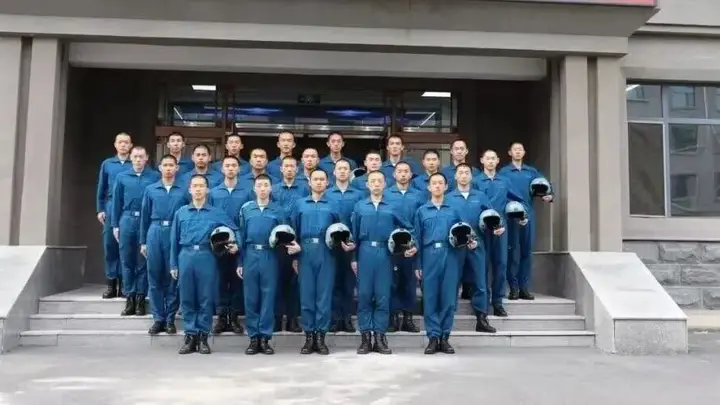 出飞率81.5%登顶全国！吉林22名少年乘运-20逐梦蓝天军旅