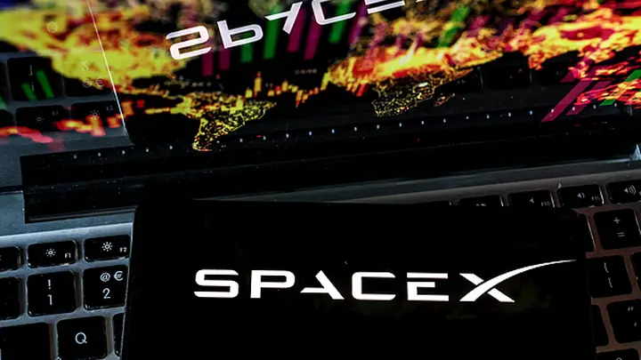 SpaceX上市首份季报出炉:营收近乎翻倍,高额AI投入引发盘后股价跌超8%