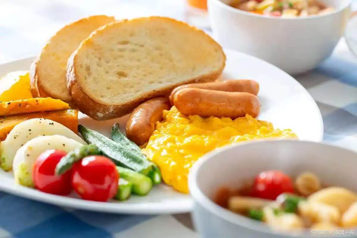 很多老人吃错主食！戒掉2种精制米面，血糖不再飙升