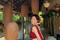 夏露带俩儿子西双版纳游玩,穿上少数民族服装差点没认出来!