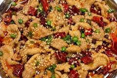 在家复刻川菜经典:嫩滑入味的家常水煮肉片