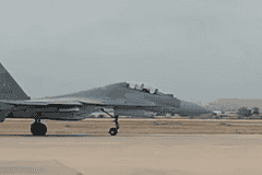 歼16机群从巴基斯坦起飞？突入红海防空圈，美以雷达转了一天一夜