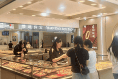 金价大跌,“上海水贝”探访!是抄底购入,还是徘徊不前?