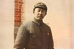 连长点名喊王翁翁，他找毛主席改名，主席大笑：你就是镇北大将军