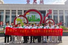 一群安徽高校毕业生乘专列赴藏 志愿者高原反应仍坚持为西部建设献力