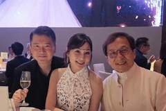 凑齐成龙洪金宝等半圈香港艺人！这场低调婚宴，靠顶级人脉攒出近年少见的老友聚会看点