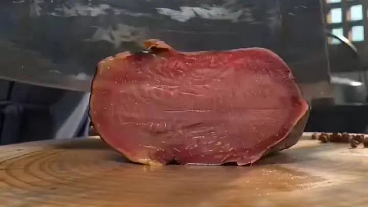茶树菇配腊肉:山林与烟火的美味联姻