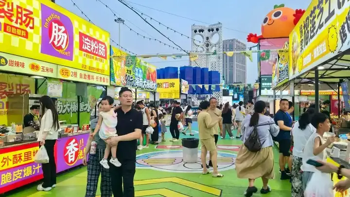 盛夏乐游鸢都!百商齐聚潍坊夜市,多元文旅活动点亮夏日夜生活