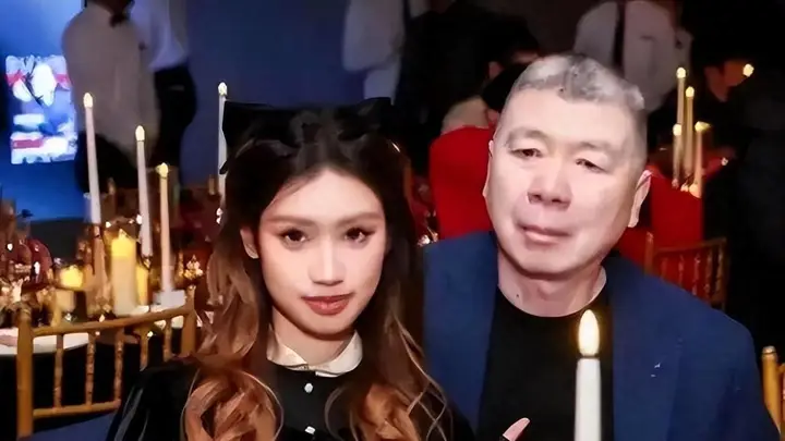 ：韩红道歉退出公益界 冯小刚新片首映礼风波持续发酵